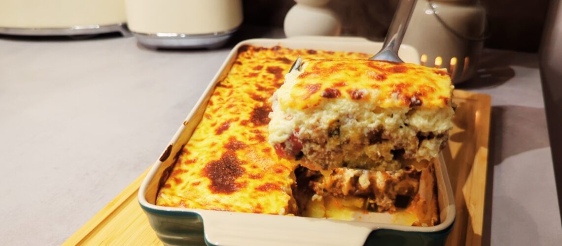 Smashed Moussaka – schneller Klassiker mit weniger Kalorien