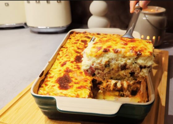 Smashed Moussaka – schneller Klassiker mit weniger Kalorien