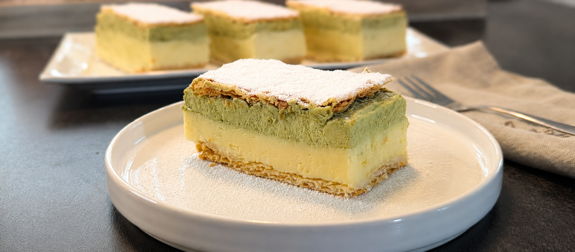 Matcha-Cremeschnitten mit leichter Vanillecreme