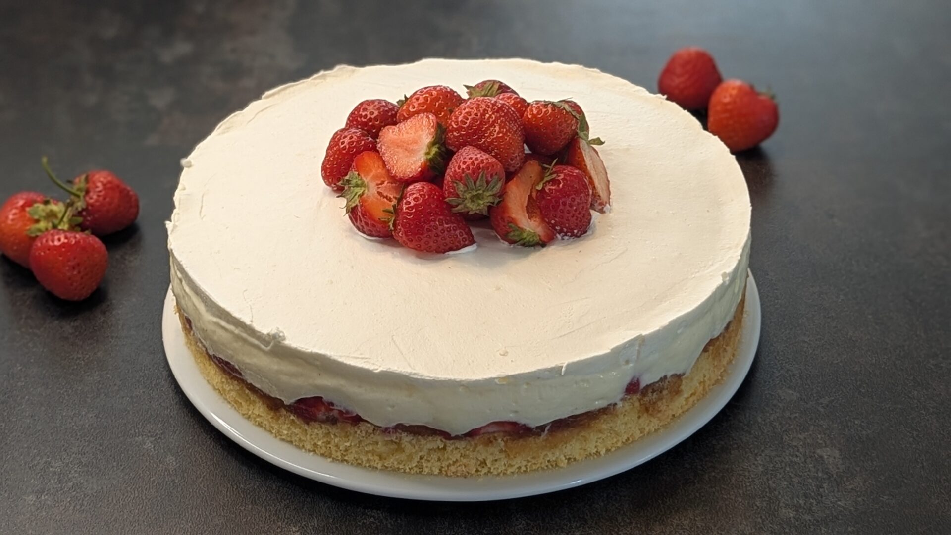 Erdbeer-Vanille-Cremetorte