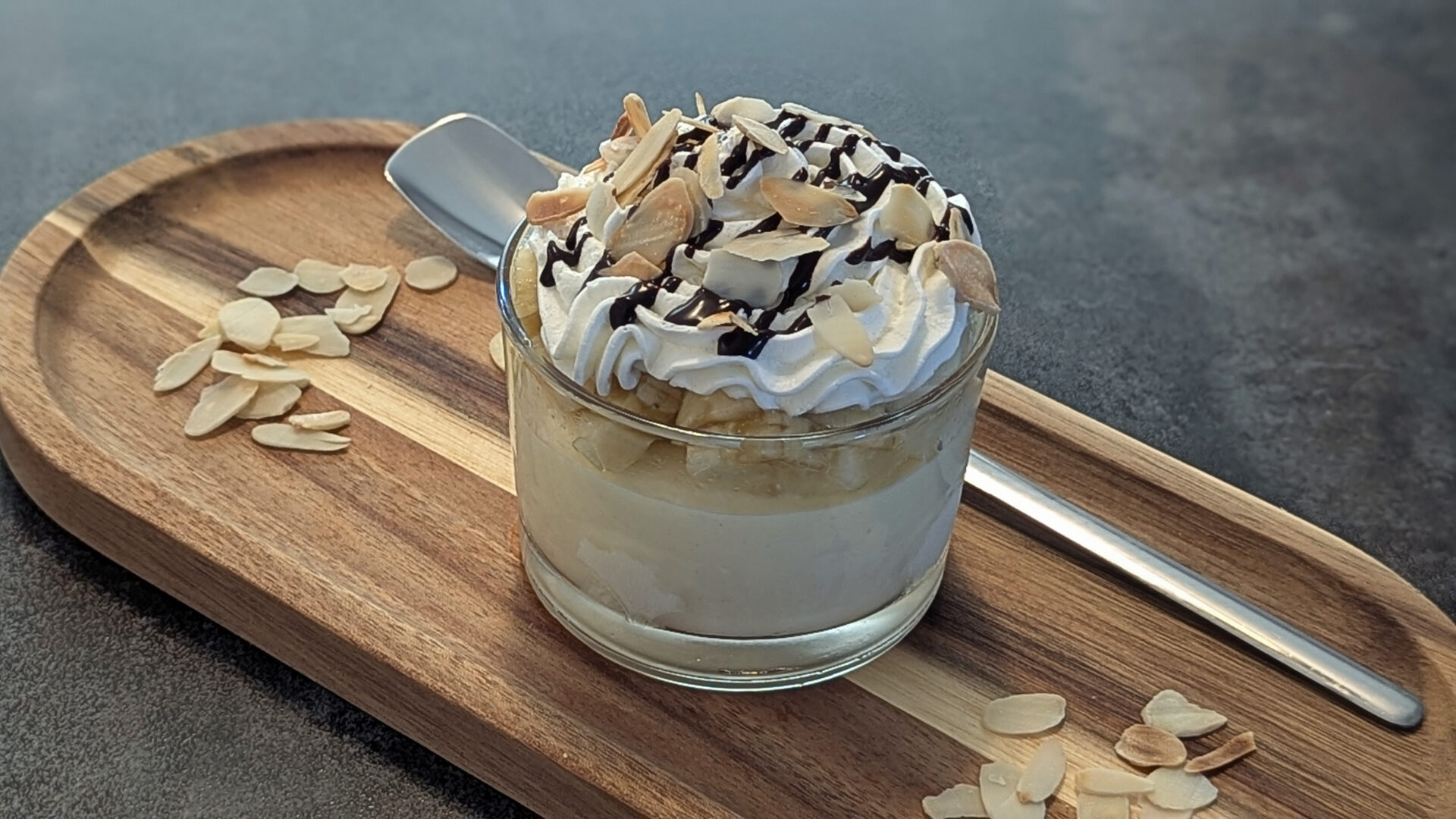 Bananensplit Light – der Eisdielenklassiker im Glas